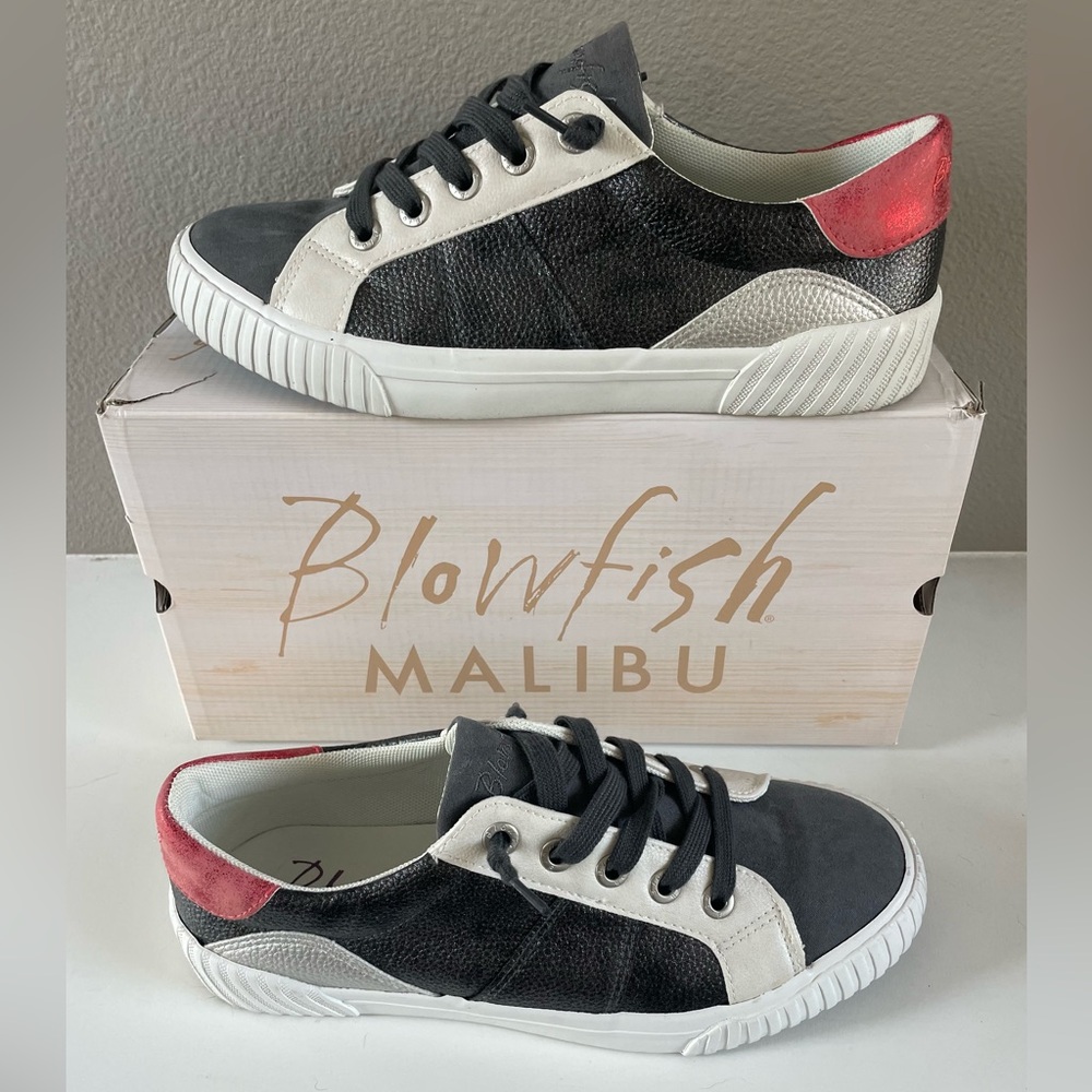 Blowfish Women's Black & Red Low-Top Sneakers